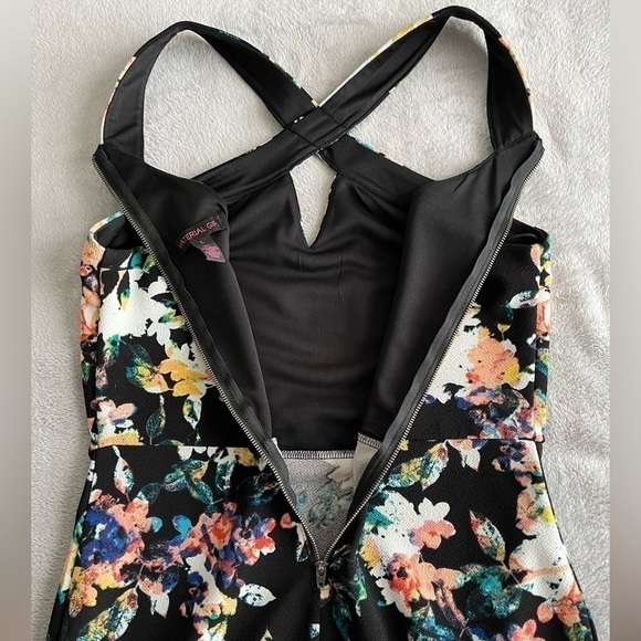 Material Girl women’s Floral print mini Dress zipped back size L - Picture 3 of 9